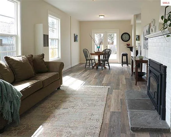923 Pine St — Photo 3