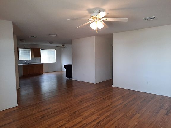 3rd image of 946 Church St