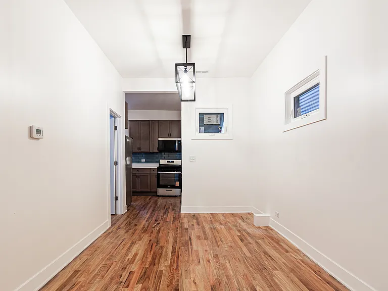 1742 N California Ave #1R — Photo 15