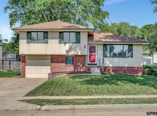 11434 U St, Omaha, NE 68137