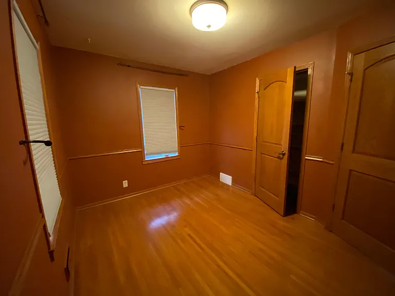 951 Wilder St S — Photo 3