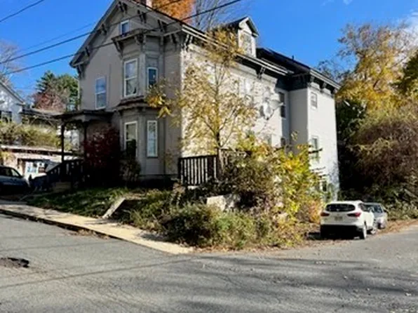 52 Mechanic St, Orange, MA 01364