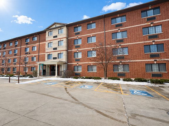 2nd image of 3370 W Brooke Ave APT 410