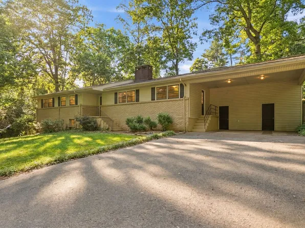 312 Arrow Dr, Signal Mountain, TN 37377