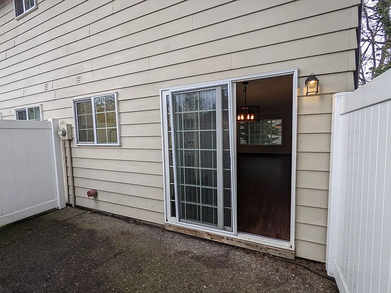 7833-7875 SE Johnson Creek Blvd — Photo 24