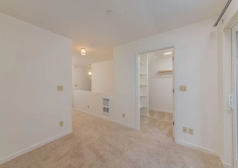 THE CLAY STREET RESIDENCES — Photo 17