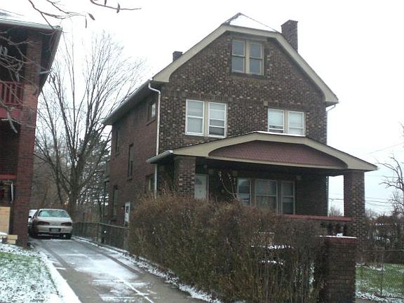 2nd image of 10302 Rosehill Ave