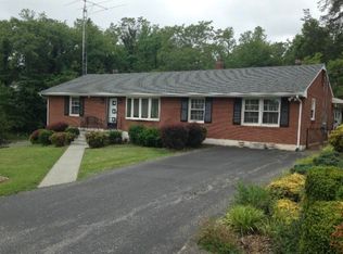 4501 Tanglewood Ln, Roanoke, VA 24018