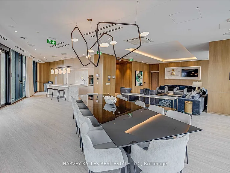 575 Bloor St E #505 — Photo 31