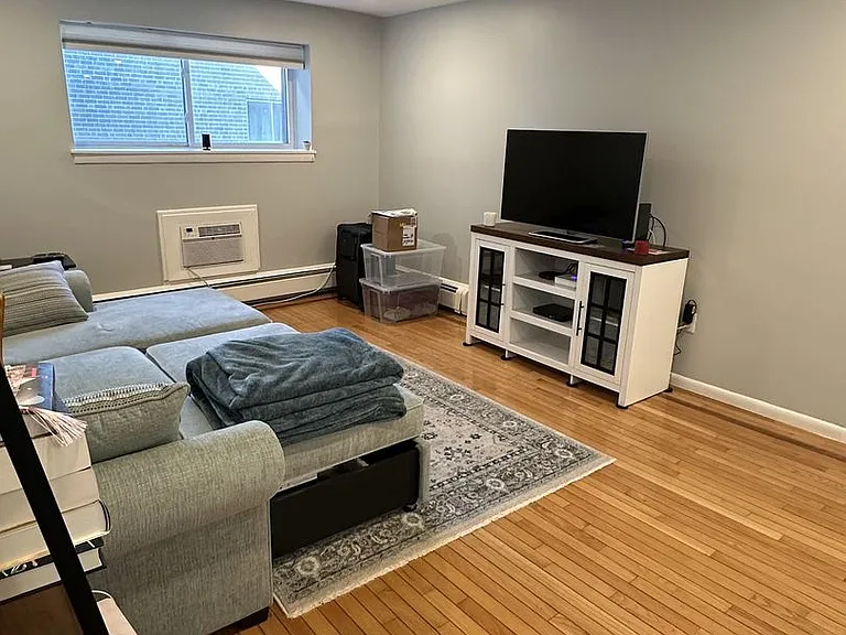 125 Tremont St #3B — Photo 6