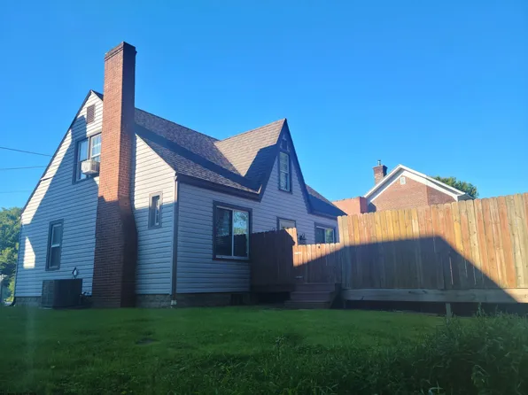346 Hood Ave, Shinnston, WV 26431