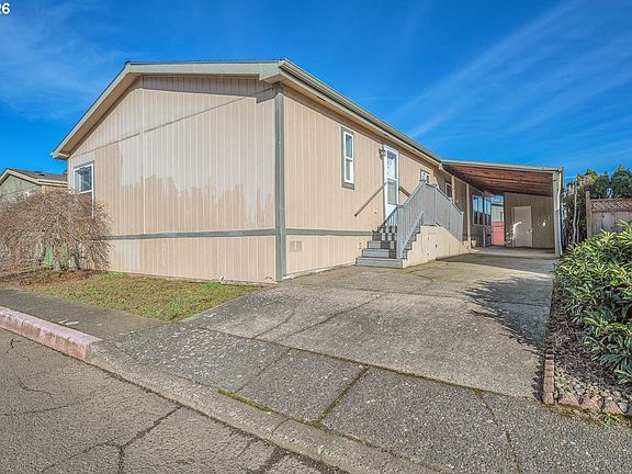 2nd image of 1949 SE Palmquist Rd Unit 121