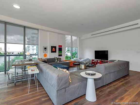 4th image of 3250 NE 188th St APT 301