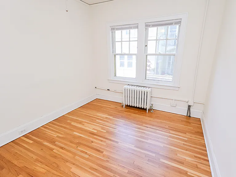 Grand Apartments | 3749 — Photo 29
