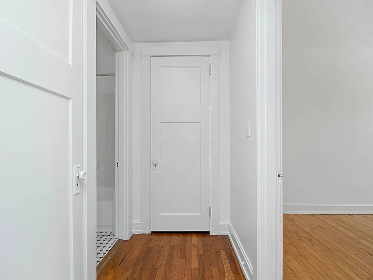 4330 Smith Rd Hallway