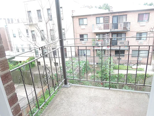 Rented by NYLA Realty | media 5