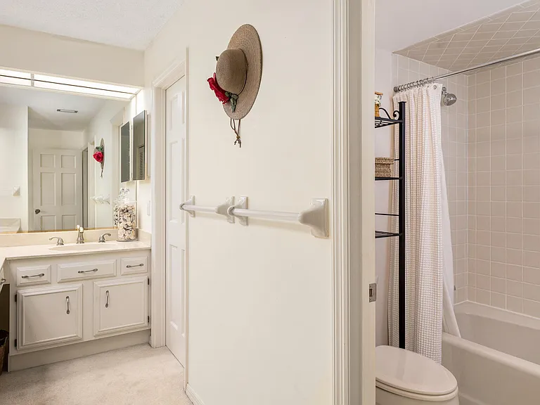 101 W Park Shores Cir #2 — Photo 26