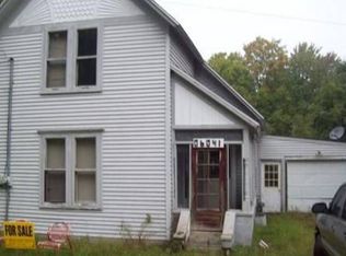 6041 Rockey Beach Ave, Charlevoix, MI 49720