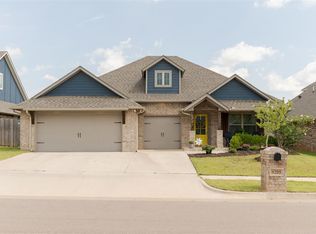 9205 NW 88th St, Yukon, OK 73099