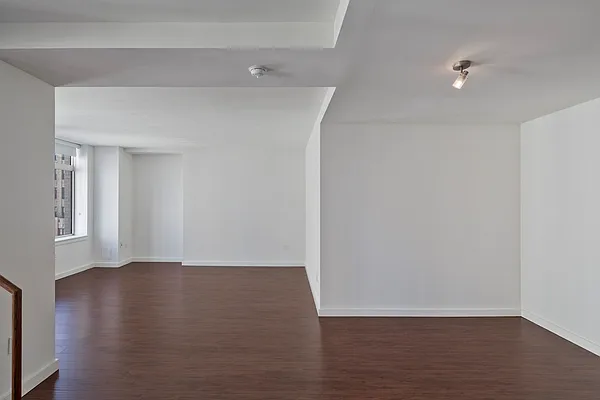 Rented by The Moinian Group | media 8