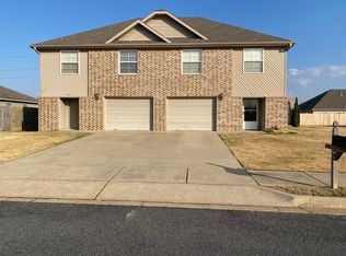 1363 Persimmon St, Centerton, AR 72719