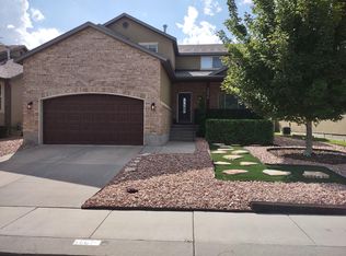 10674 S Pine Shadow Rd, South Jordan, UT 84009