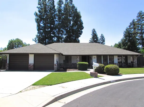 652 W Stuart Ave, Clovis, CA 93612
