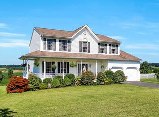 7833 Pleasant Valley Rd, Stewartstown, PA 17363