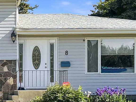 3rd image of 8 SW Sydney Close
