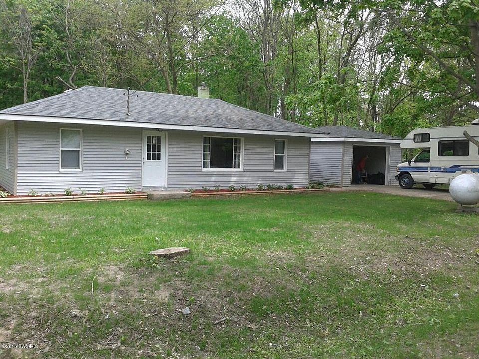 1st image of 985 61st St SE
