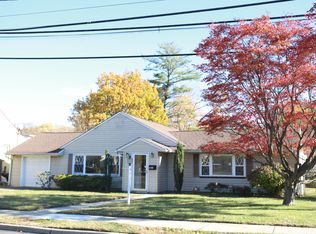 A2 Harvey Ave, Rochelle Park, NJ 07662