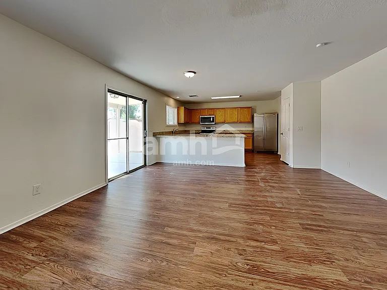 7923 W Payson Rd — Photo 6