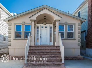 139 Radcliffe Rd, Island Park, NY 11558