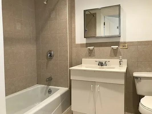 Rented by Zikos Realty Services | media 11