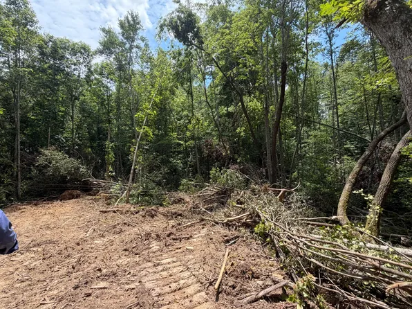 2222 Gibson Ln, Williamsburg, KY 40769