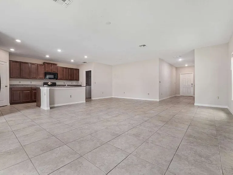 7407 Rosy Periwinkle Ct — Photo 4