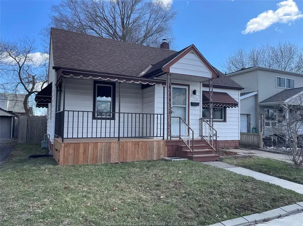 2628 Alexis Rd, Windsor, ON N8W 3Z9