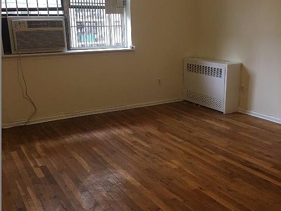 4th image of 1729 1st Ave APT 3A