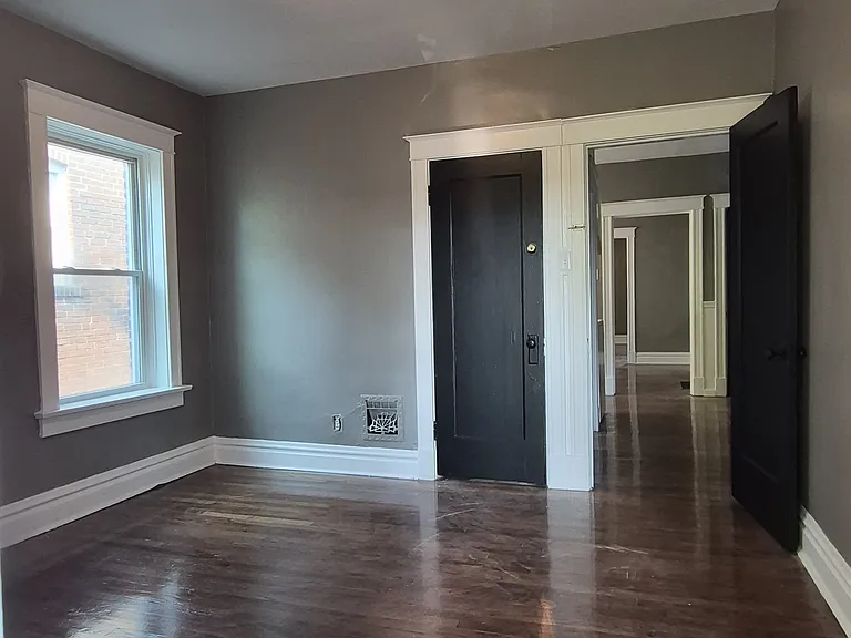 1537 McCausland Ave #2N — Photo 8