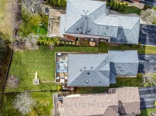 361 Gaston Pl, Newmarket, ON L3Y8M4