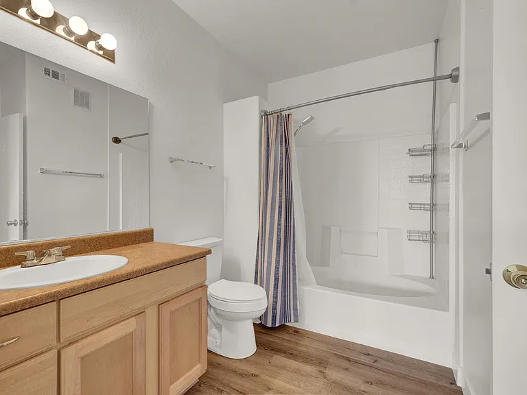 #GuardianReatly 8250 N Grand Canynon #2167 NW Condo Rental_08072025