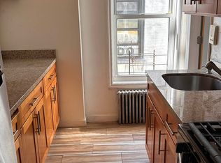 230 53rd St APT 3R, Brooklyn, NY 11220