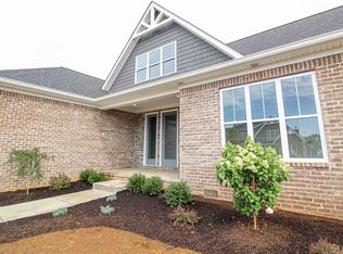 310 Furlong Trce, Versailles, KY 40383