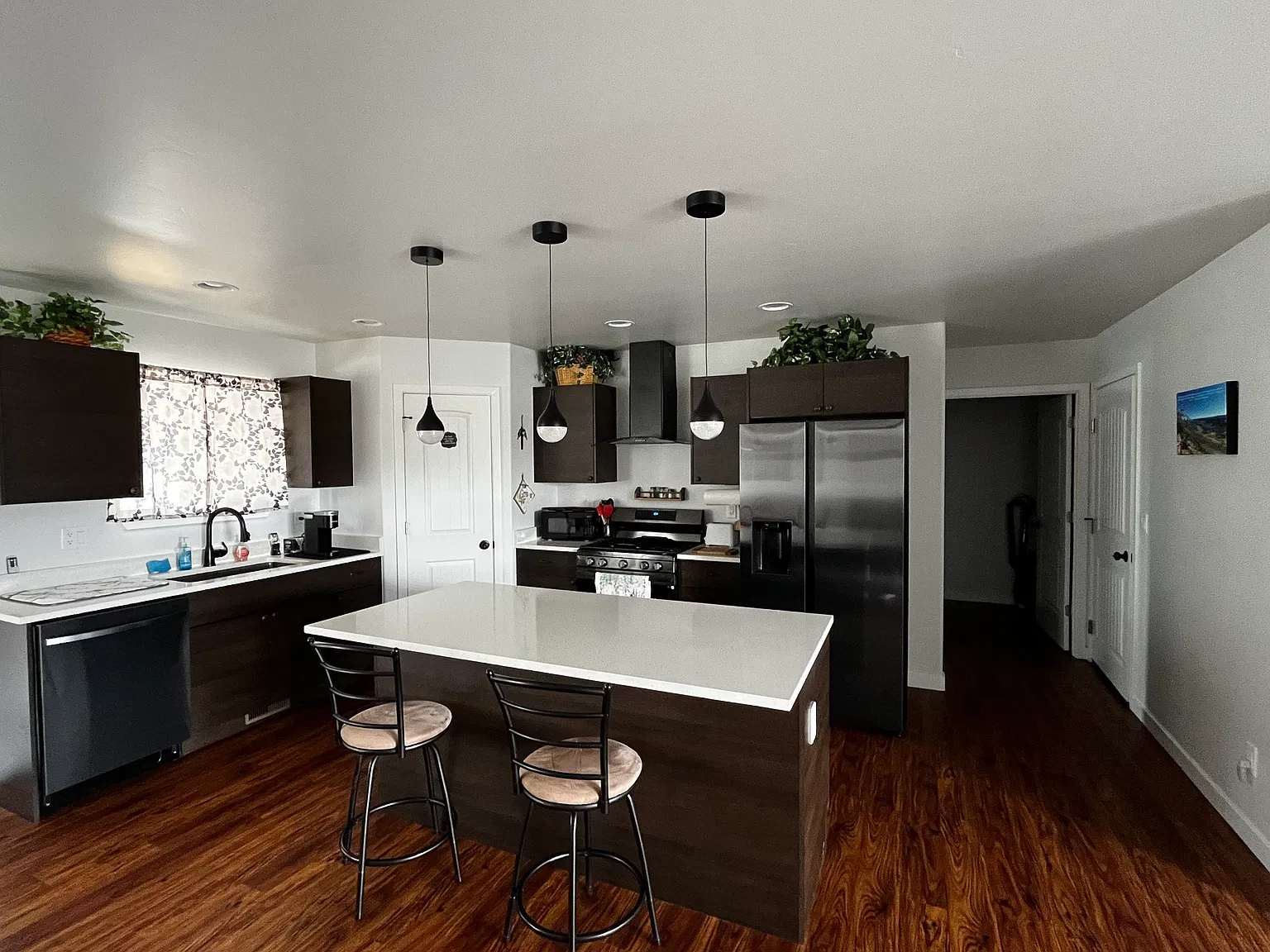 3 bed, 1482 sqft, $2,900 — Photo 3