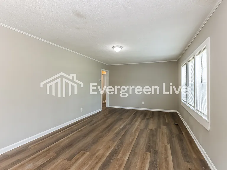 2517 Rhodes Dr — Photo 11