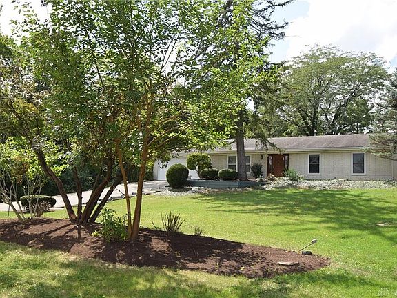 2nd image of 1207 S Dixie Dr