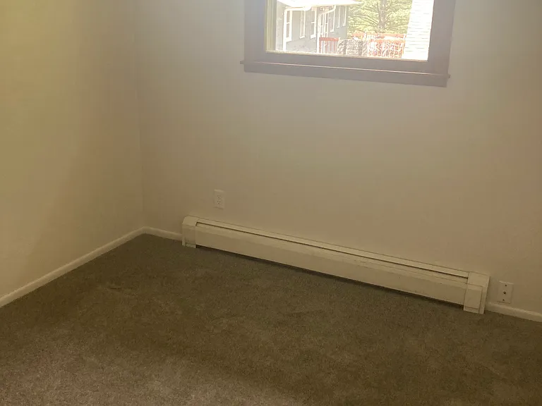 1803 Spruce Dr — Photo 4