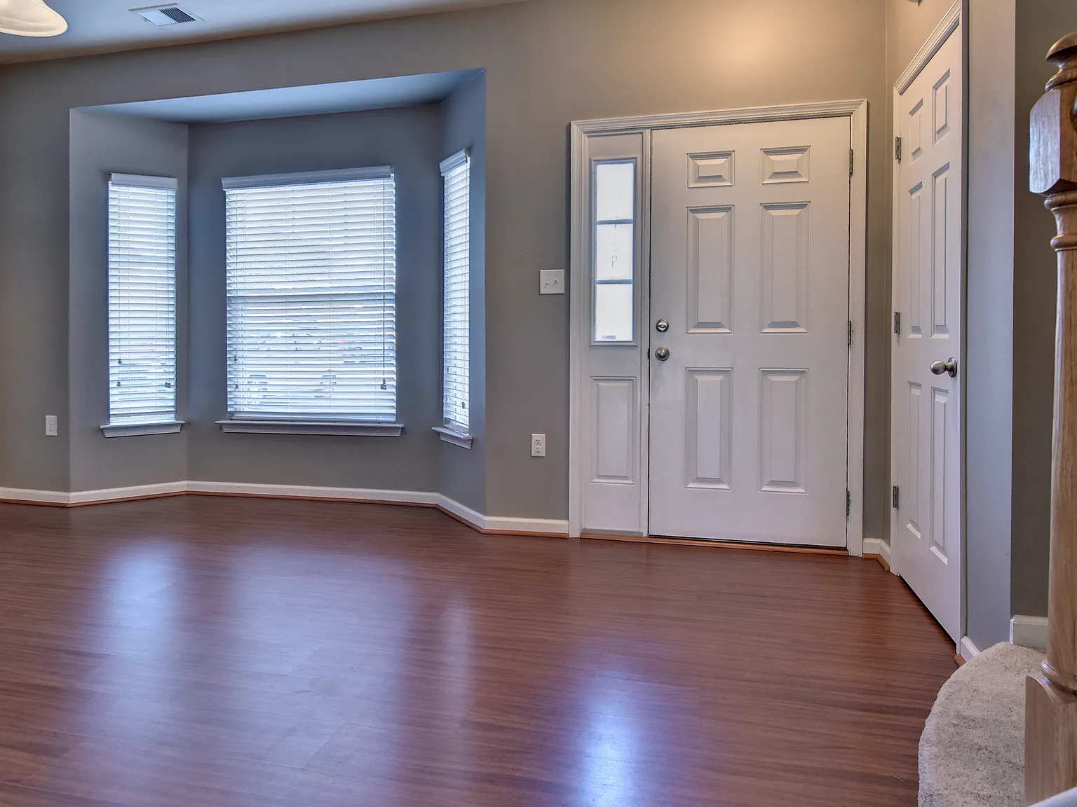 3 bed, 2.5 bath, 1448 sqft, $1,850 — Photo 3