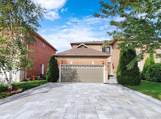 3074 Shannon Cres, Oakville, ON L6L6B4