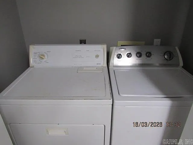1230 Clifton St #3 — Photo 5
